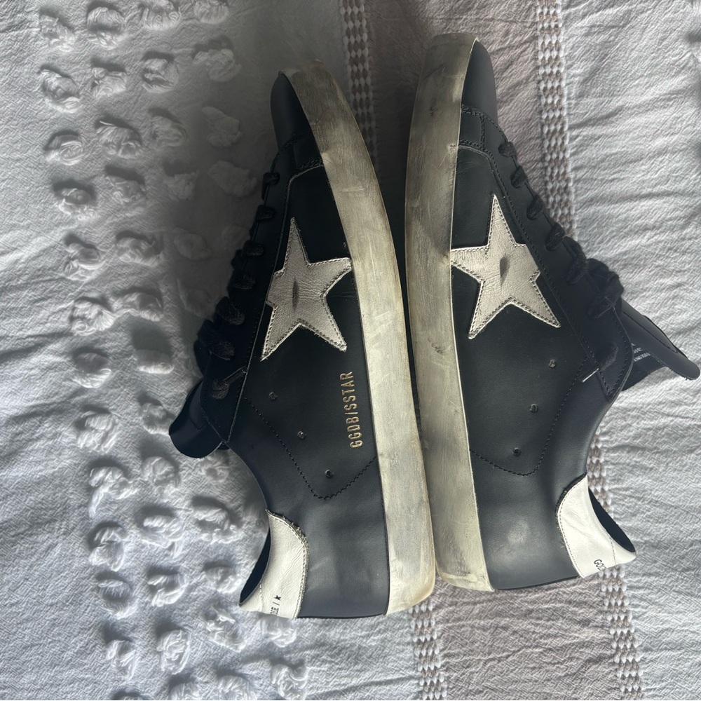 Golden Goose Men's Black Sneakers with White Star
